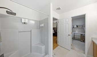 2057 Lakeside Dr, Alloway, NJ 07422