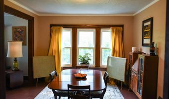 1011 W OKLAHOMA St, Appleton, WI 54914