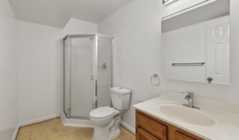 2213 S POLLARD St, Arlington, VA 22204