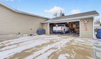 2038 12th St, Belle Fourche, SD 57717