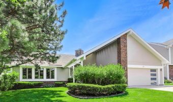 611 W Whiting Ln, Arlington Heights, IL 60004
