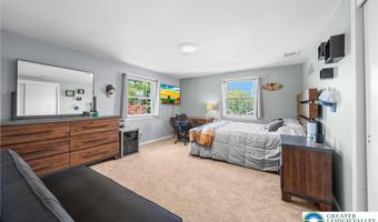 3146 Club Dr, Allentown, PA 18103