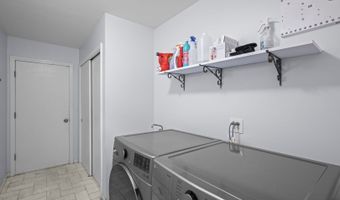 815 E Hintz Rd, Arlington Heights, IL 60004