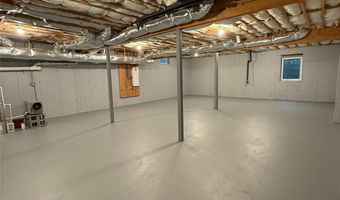 10 Juniper Pl 10, Bohemia, NY 11716