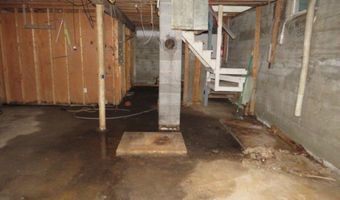 45 Pine Island Ave, Berlin, NH 03570