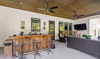 1090 Sandy Ln, Arnaudville, LA 70512