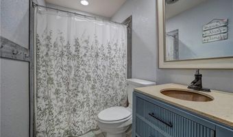 912 S 7th St, Aransas Pass, TX 78336