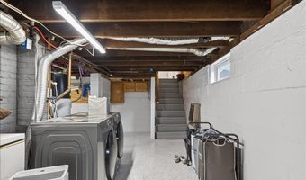 22 Lane St, Bangor, ME 04401