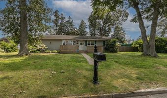 40 Dockage Rd, Bayville, NJ 08721