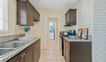 2118 W Crestwood Ln, Anaheim, CA 92804
