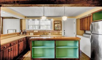 16 Kilroy Rd, Andover, NJ 07860