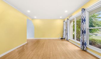 5013 AMERICANA Dr, Annandale, VA 22003