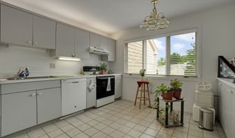 12 Boulevard Dr 24-145, Danbury, CT 06810