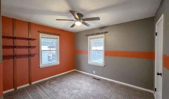 815 N 7th St, Arkansas City, KS 67005