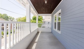 2 Bedlow Ave, Newport, RI 02840