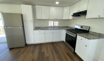 693 E Lake Dr, Benson, AZ 85602