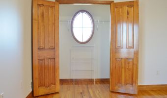 198-200 W 52ND St, Bayonne, NJ 07002