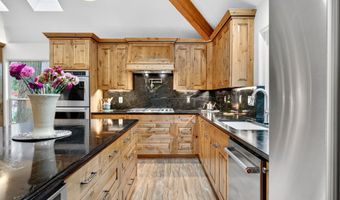 15100 SW GULL Dr, Beaverton, OR 97007