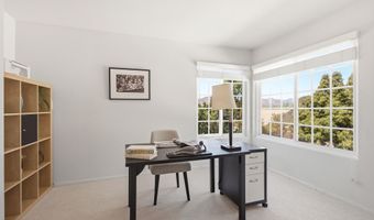 5801 Middle Crest Dr, Agoura Hills, CA 91301