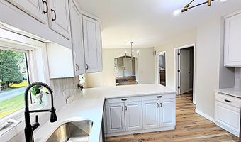 1415 W WASHINGTON St, Appleton, WI 54914