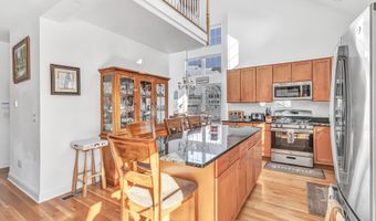 47 Copper Square Dr, Bethel, CT 06801