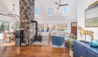 361 E Lakeshore Dr, Alloway, NJ 07422