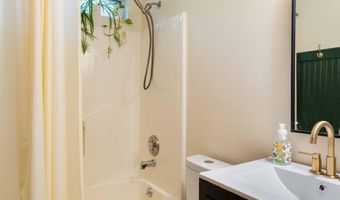 312 N MESA VERDE Ave, Aztec, NM 87410