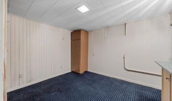 1108 E 3rd St, Anamosa, IA 52205