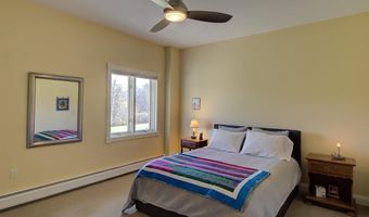 105 Brook Dr, Burlington, VT 05408