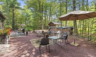 129 Woodbury, Blakeslee, PA 18610
