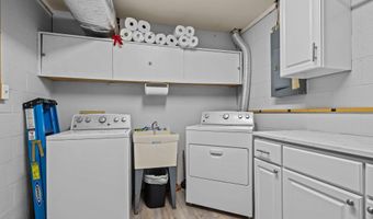 201 Hoop Pole Creek Dr, Atlantic Beach, NC 28512