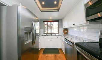 6854 Maple Leaf Dr, Carlsbad, CA 92011