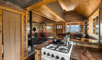 595 Snowcat Ln, Bonners Ferry, ID 83805