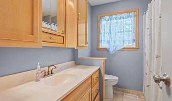 927 Macklyn Ln, Bartlesville, OK 74006