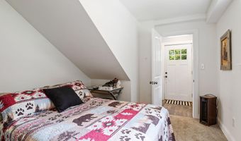 15 Hamden Place Rd, Arundel, ME 04046