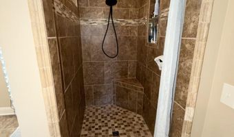 1526 Needmore Rd, Albertville, AL 35950