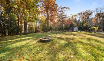 101 Horace Greeley Rd, Amherst, NH 03031