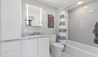 987 Queen St 2514, Honolulu, HI 96814