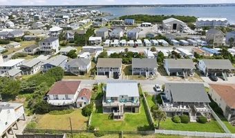102 W Dobbs St, Atlantic Beach, NC 28512