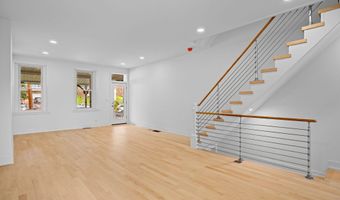 252 SUMAC St, Philadelphia, PA 19128