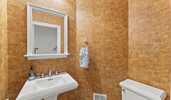 1815 POTOMAC GREENS Dr, Alexandria, VA 22314