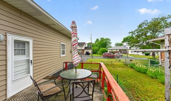 4 Marietta Dr, Albany, NY 12205
