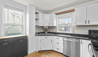 808 E HANCOCK St, Appleton, WI 54911