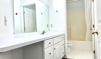 2341 Timbercrest Court Ct, Ann Arbor, MI 48103