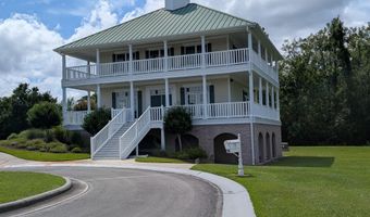 76 Club House Dr, Arapahoe, NC 28510