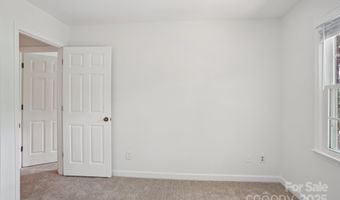 10016 Whitethorn Dr, Charlotte, NC 28277