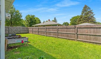 2207 S GREENVIEW St, Appleton, WI 54915
