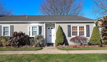 132 Harbor S 132, Amityville, NY 11701