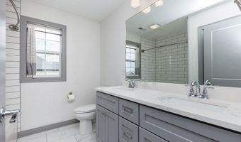 1706 SW Franklin Dr, Ankeny, IA 50023