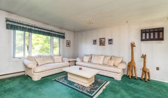 1221 BYFIELD St, Allentown, PA 18103